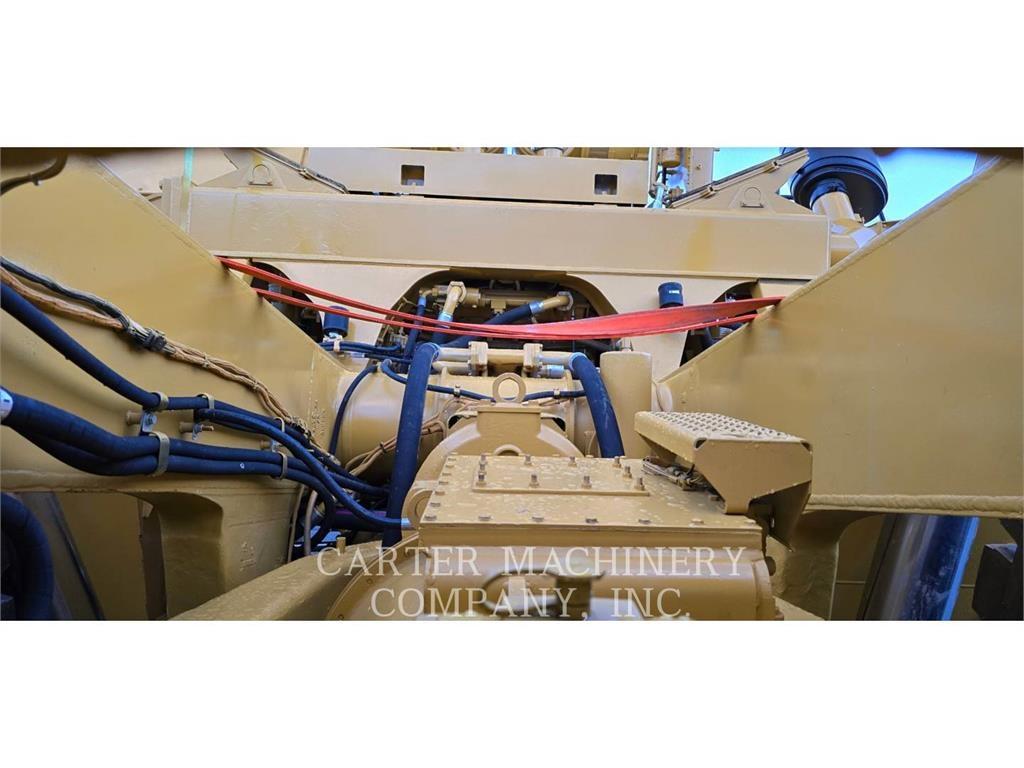 CAT 777 D Kloubové dempry