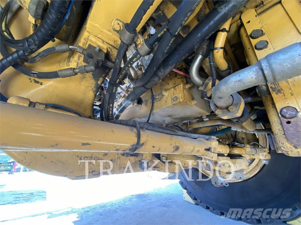 CAT 777E Kloubové dempry