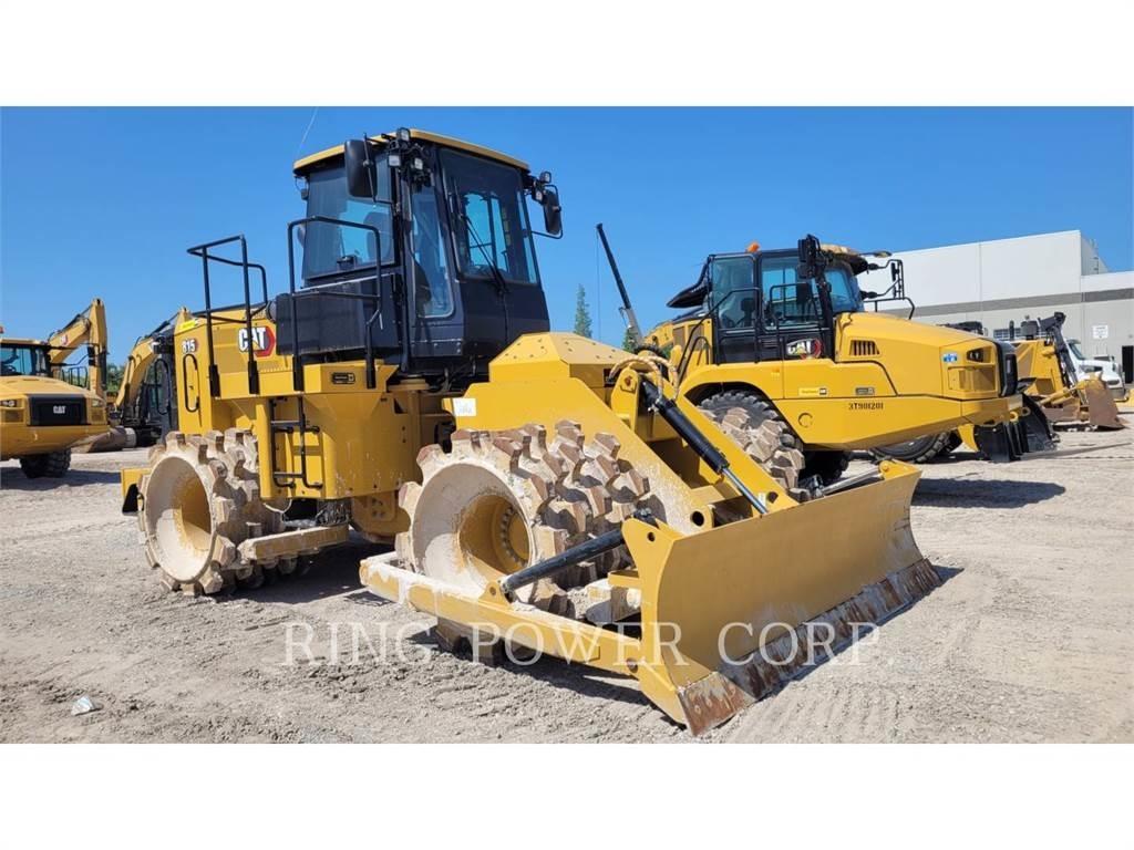 CAT 815 Půdní kompaktory
