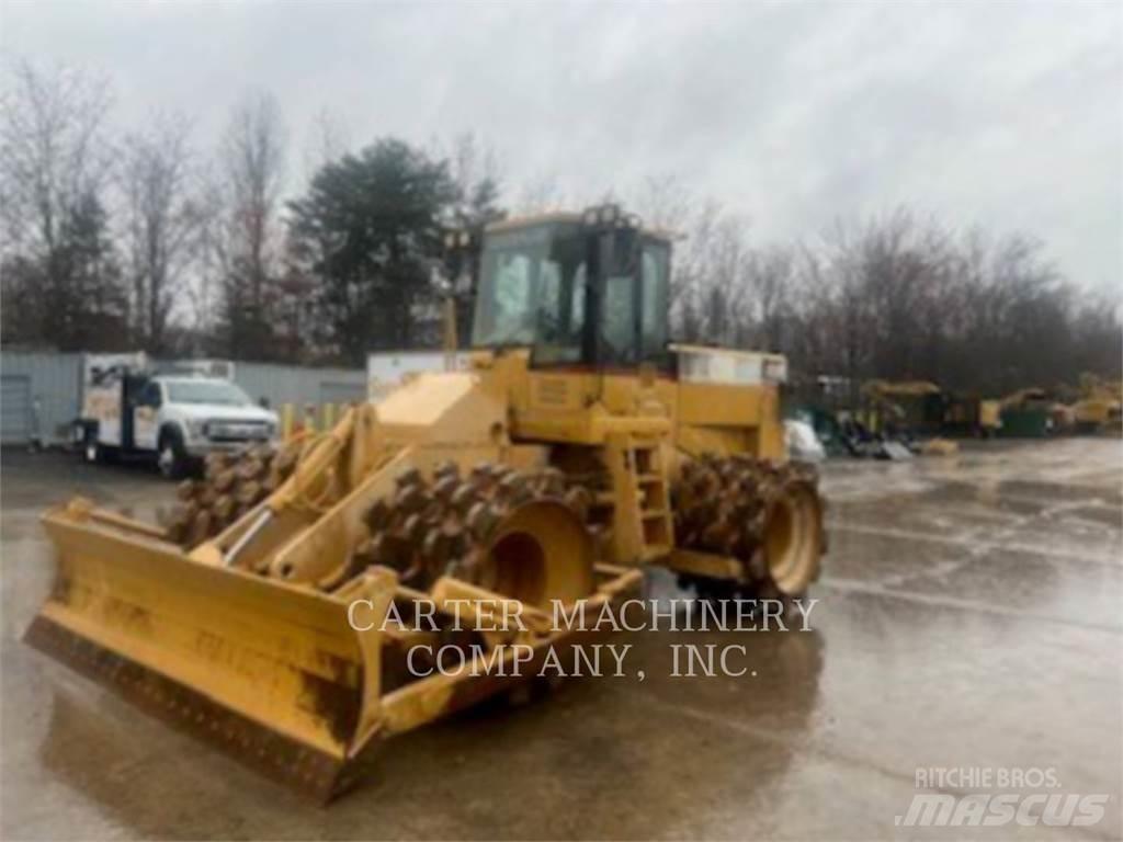 CAT 815F Kolové dozery