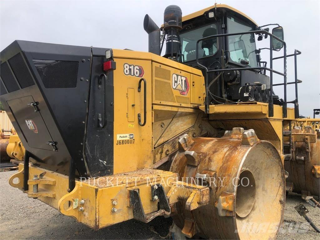 CAT 816-11 Půdní kompaktory