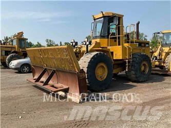 CAT 824C Kolové nakladače