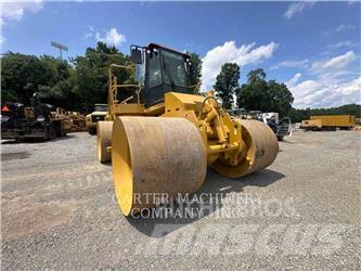 CAT 826G Půdní kompaktory