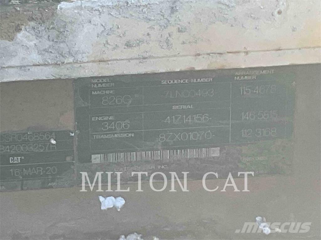 CAT 826G Půdní kompaktory