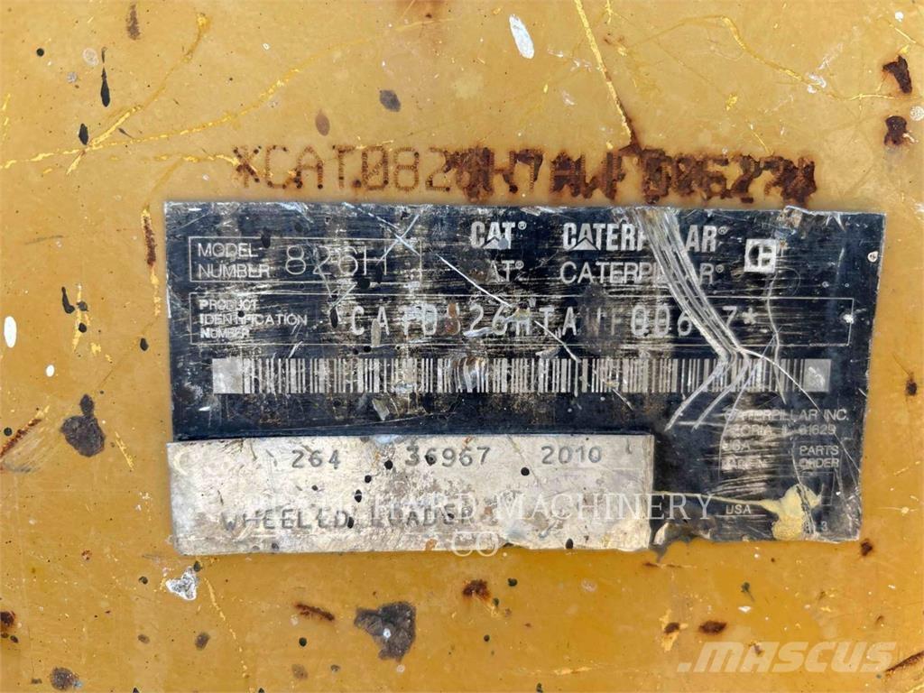 CAT 826H Půdní kompaktory