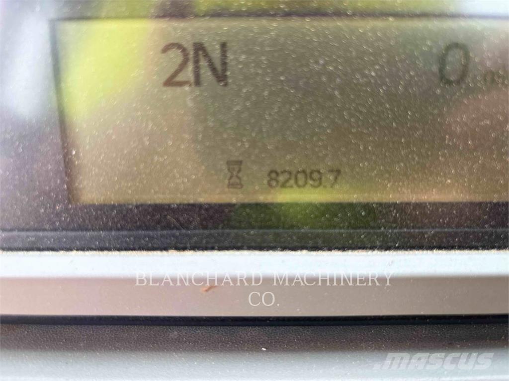 CAT 826K Půdní kompaktory