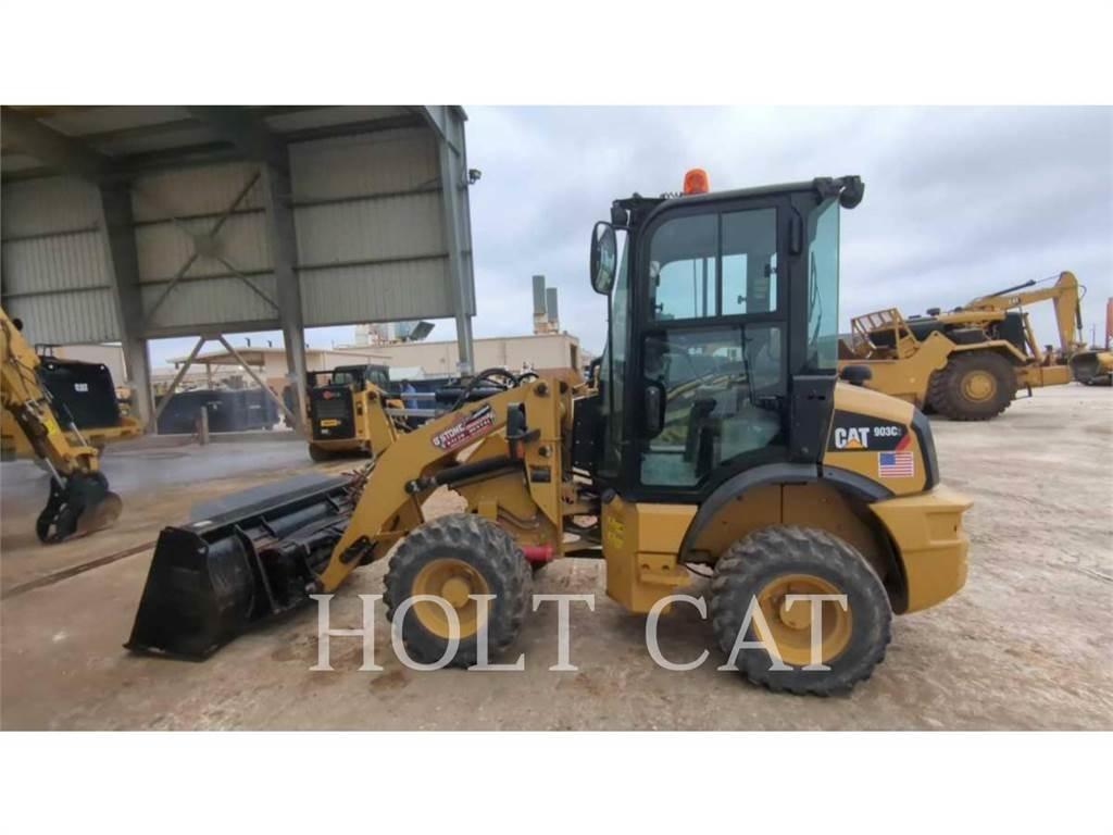 CAT 903C Kolové nakladače