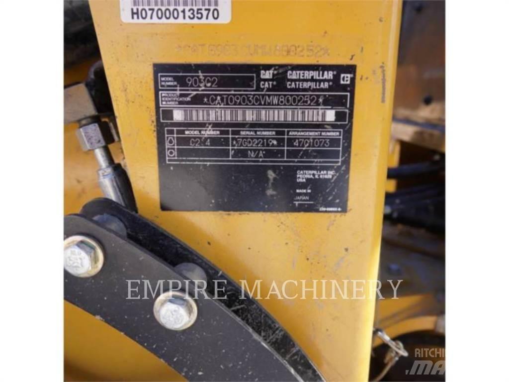 CAT 903C2 Kolové nakladače