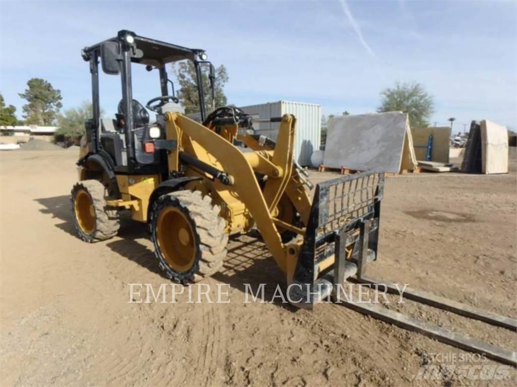 CAT 903D Kolové nakladače