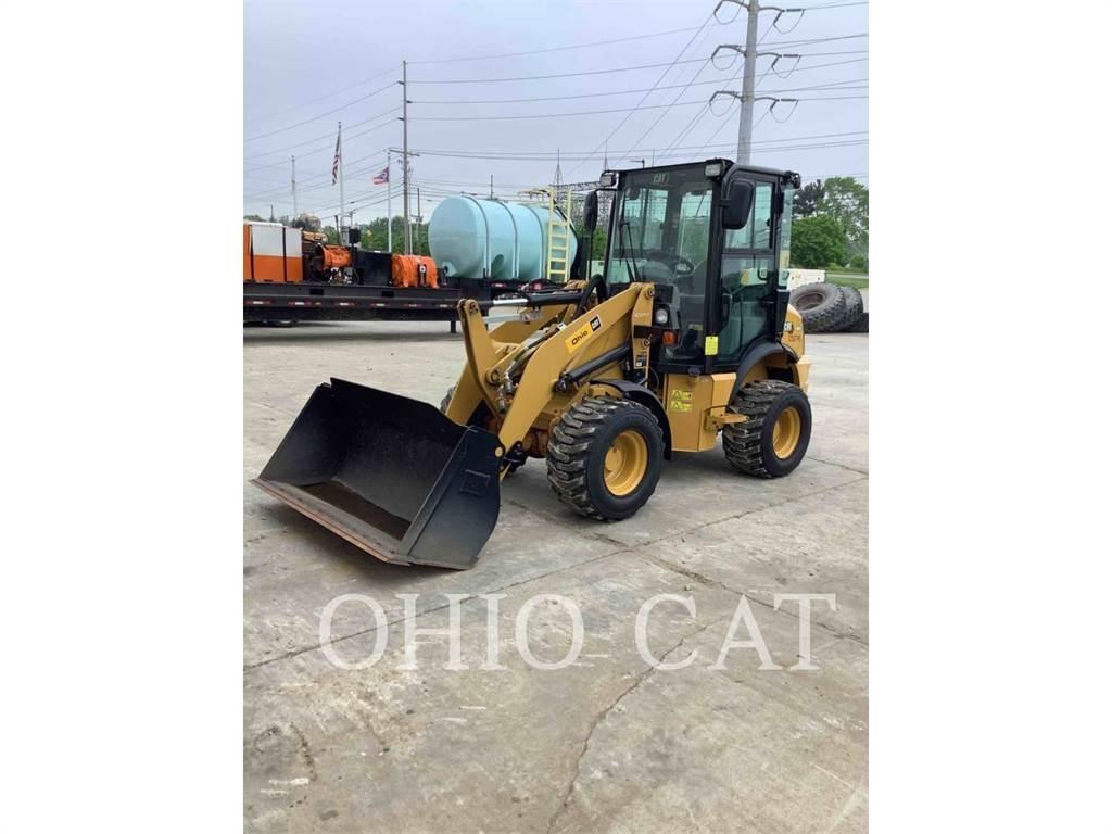 CAT 903D Kolové nakladače