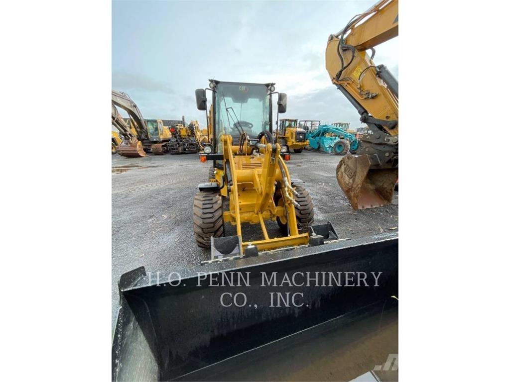 CAT 903D Kolové nakladače