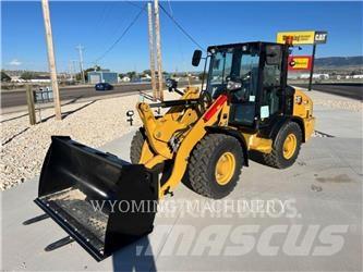 CAT 906 Kolové nakladače