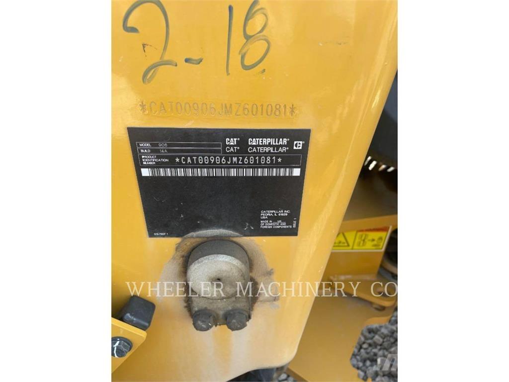 CAT 906 Kolové nakladače
