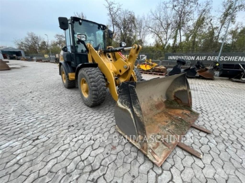 CAT 906-14 Kolové nakladače