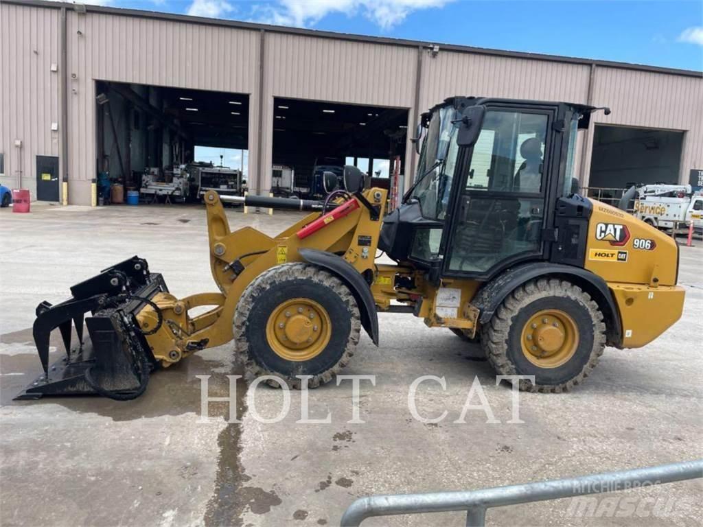 CAT 906 CAB Kolové nakladače