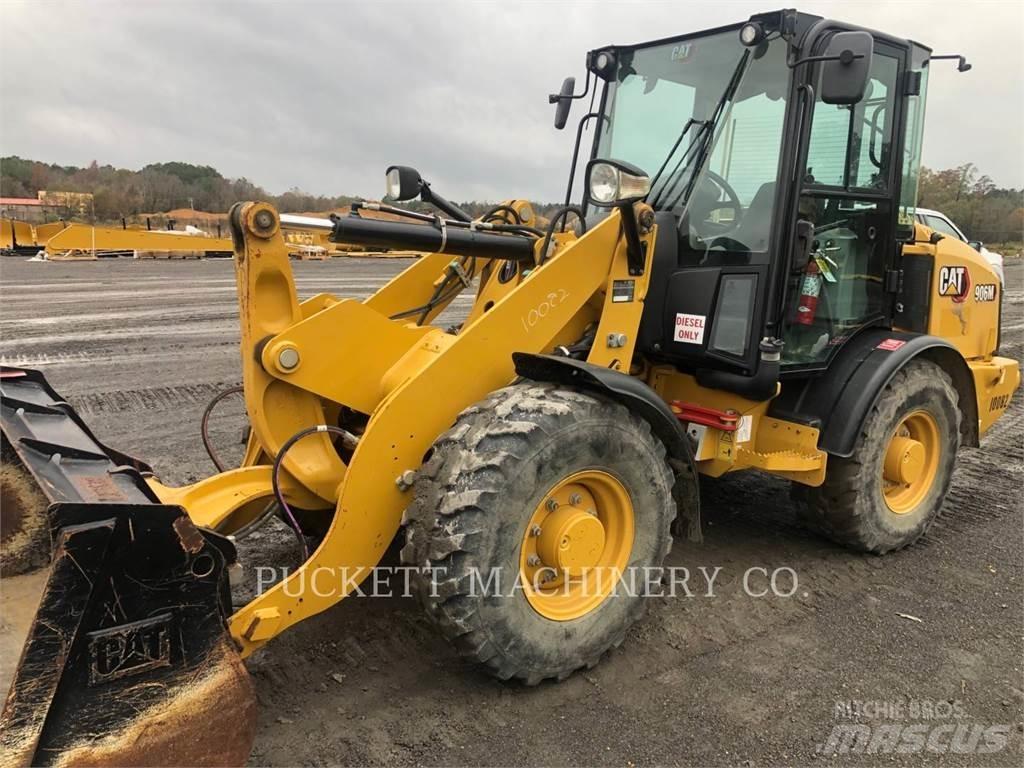 CAT 906 M Kolové nakladače