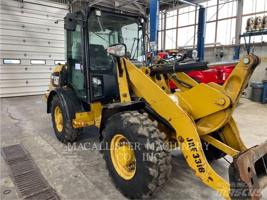 CAT 906H2 Kolové nakladače