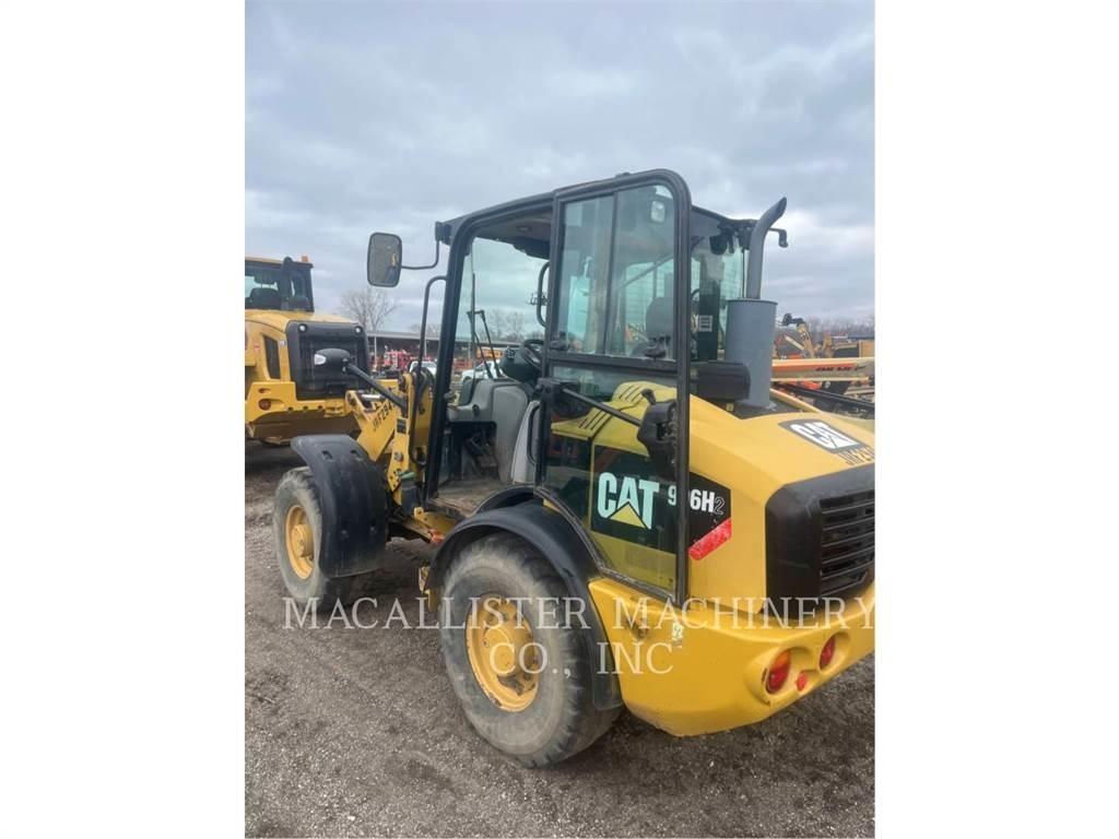 CAT 906H2 Kolové nakladače