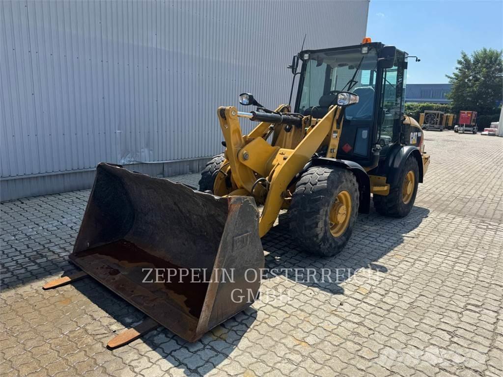 CAT 906H2 Kolové nakladače