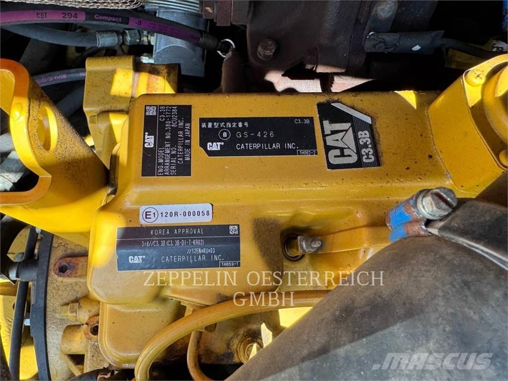 CAT 906H2 Kolové nakladače