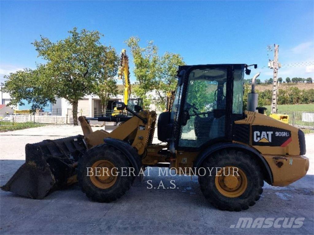 CAT 906H2 Kolové nakladače