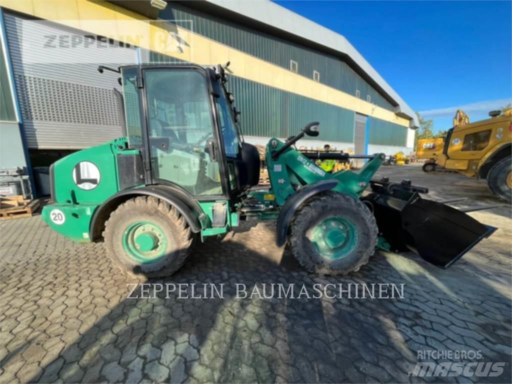 CAT 906M Kolové nakladače