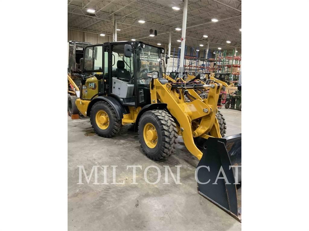 CAT 906M Kolové nakladače
