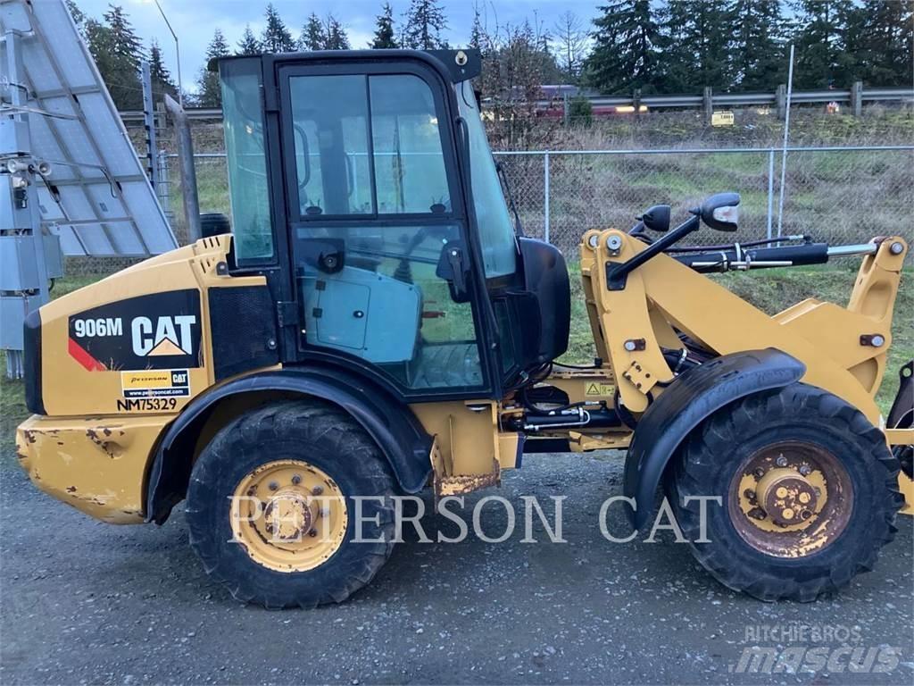 CAT 906M Kolové nakladače