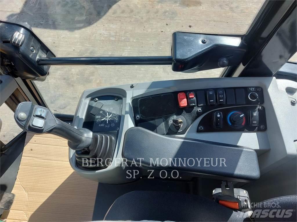 CAT 906M Kolové nakladače