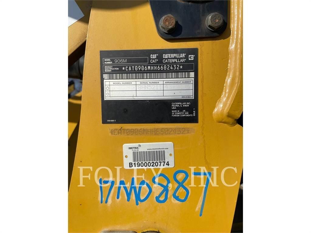 CAT 906M Kolové nakladače
