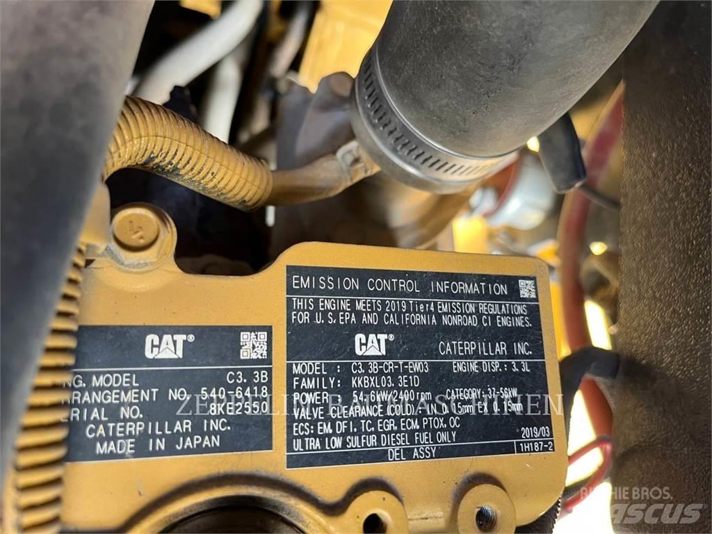 CAT 906M Kolové nakladače