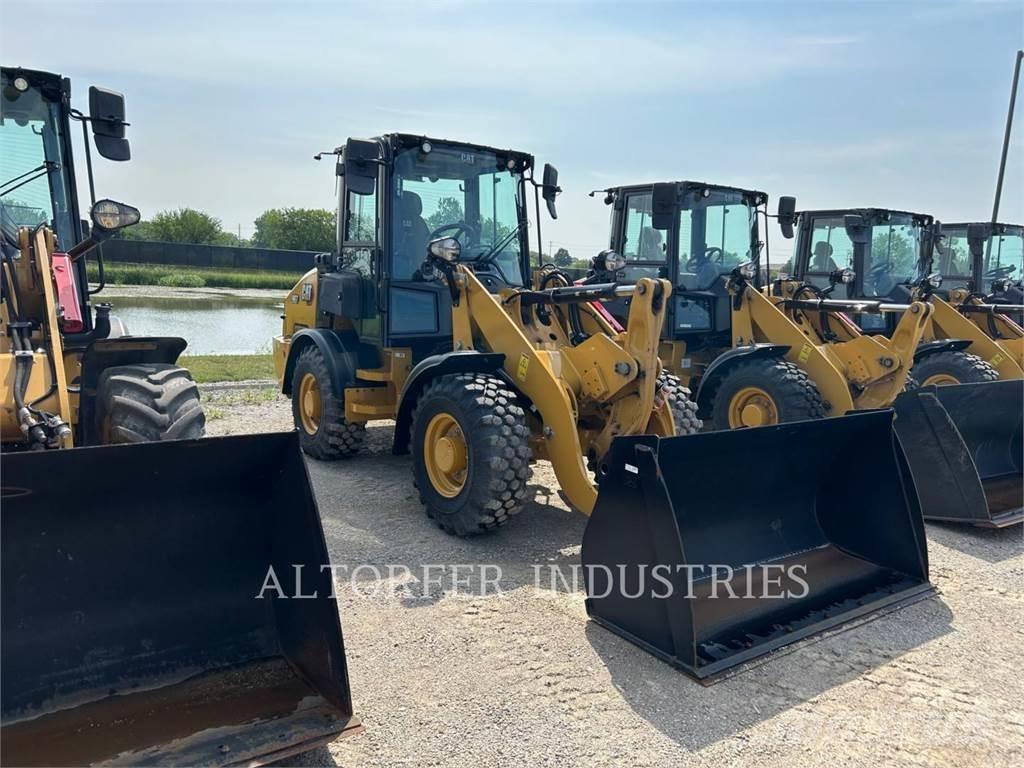 CAT 907-14 Kolové nakladače