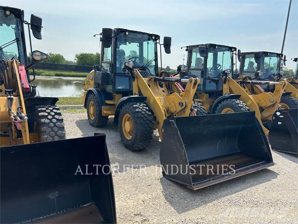 CAT 907-14 Kolové nakladače