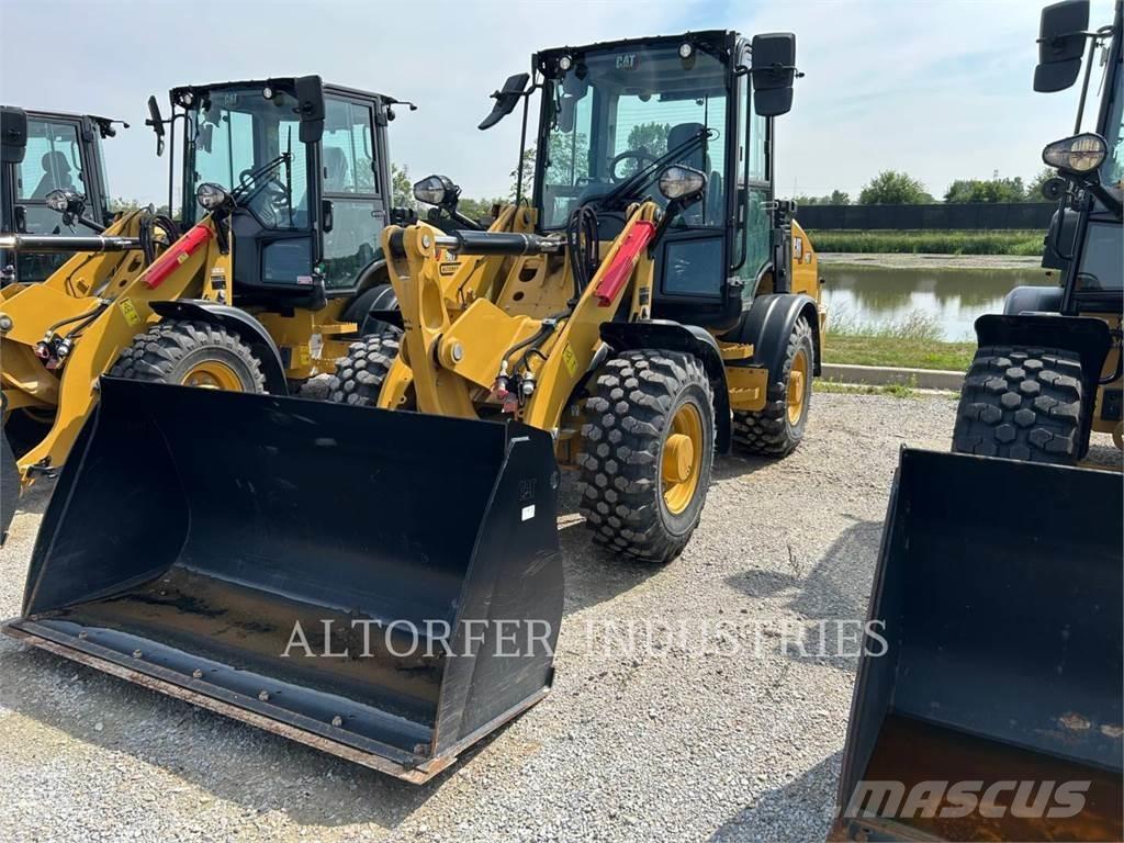 CAT 907-14 Kolové nakladače