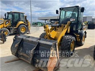 CAT 907M Kolové nakladače