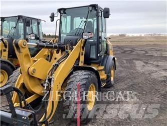 CAT 907M Kolové nakladače