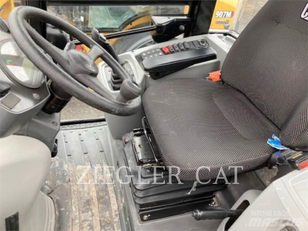 CAT 907M Kolové nakladače