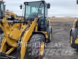 CAT 907M Kolové nakladače