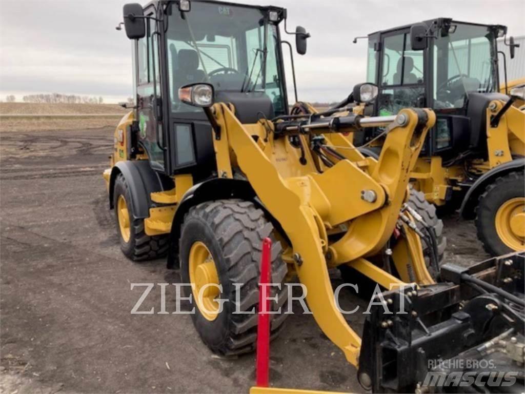 CAT 907M Kolové nakladače
