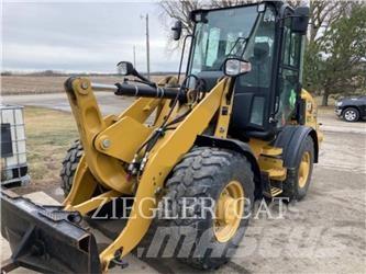 CAT 907M Kolové nakladače