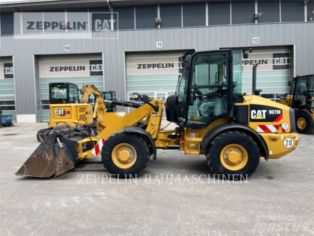 CAT 907M Kolové nakladače