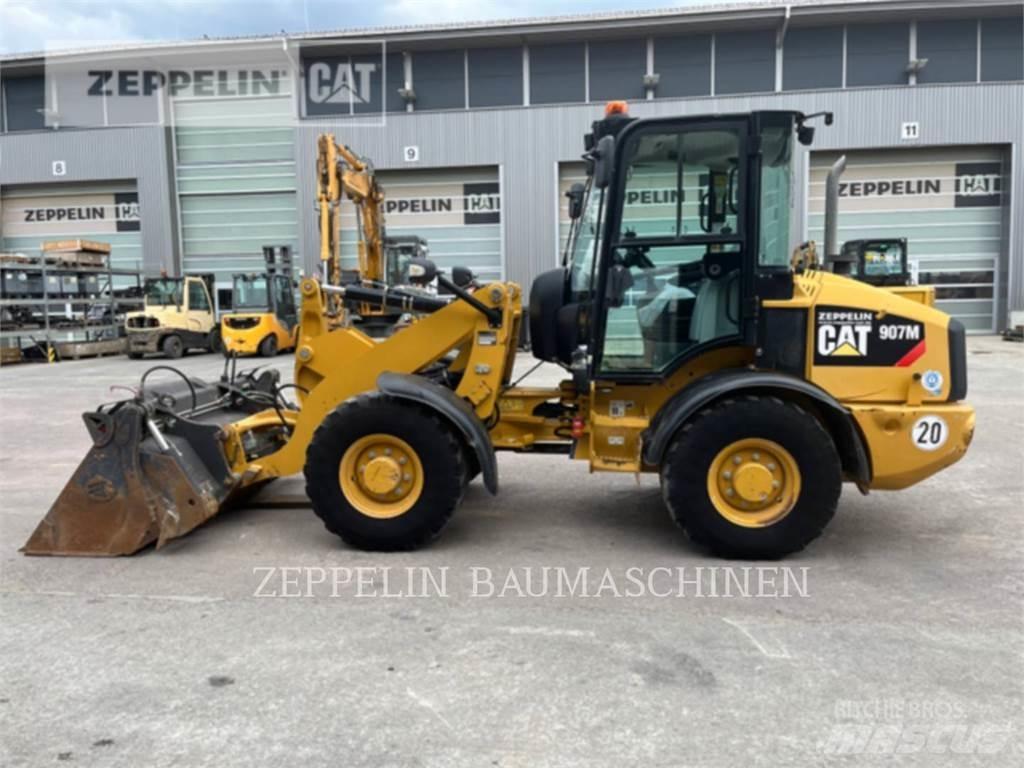 CAT 907M Kolové nakladače