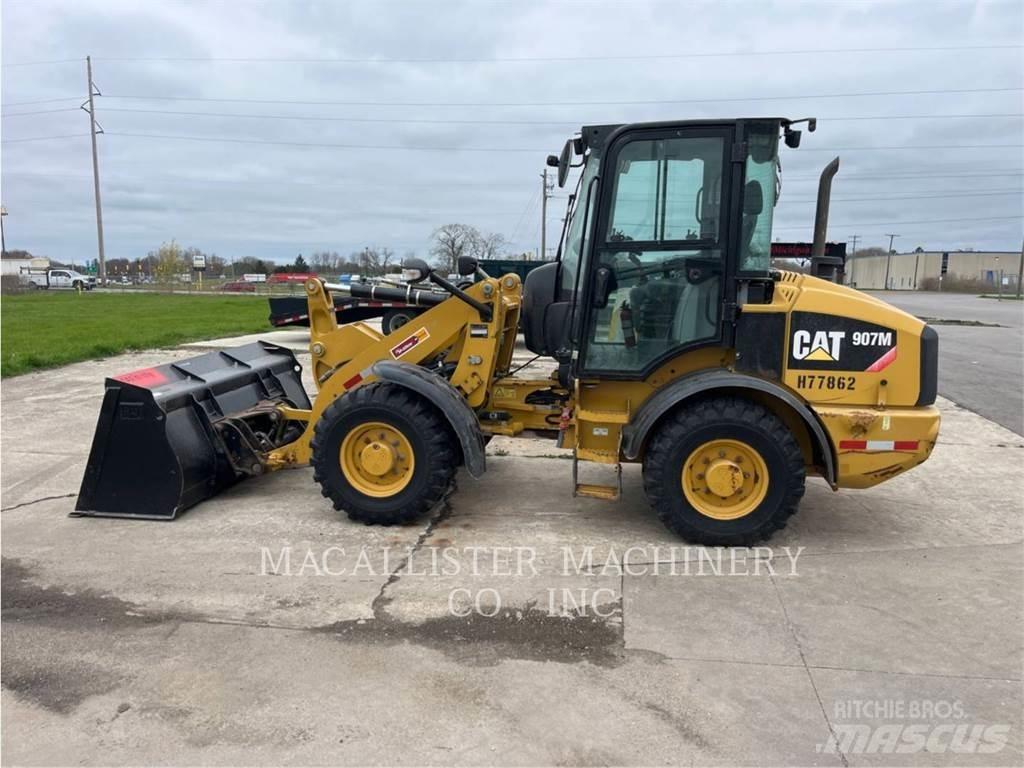 CAT 907M Kolové nakladače