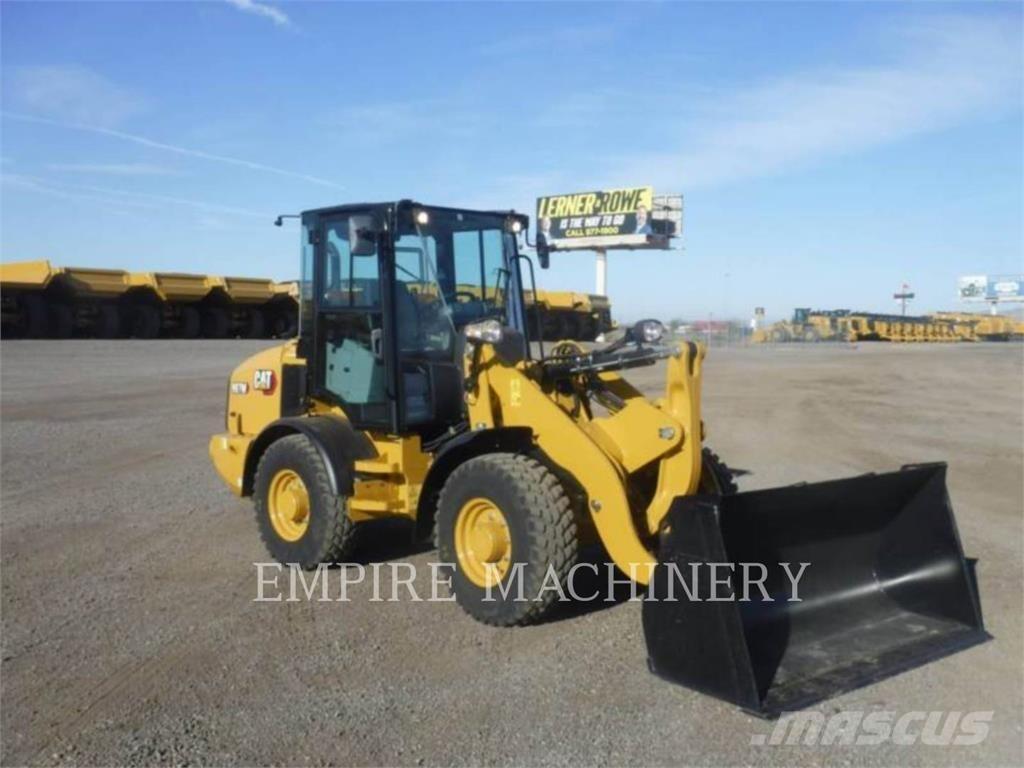 CAT 907M Kolové nakladače