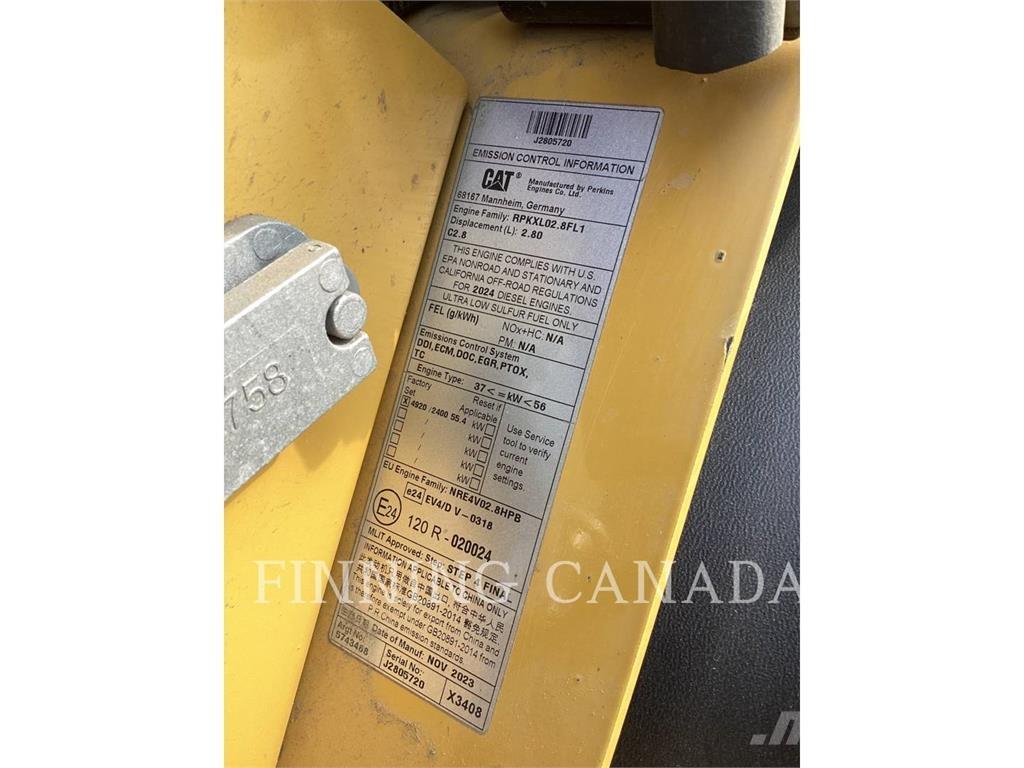 CAT 908 Kolové nakladače