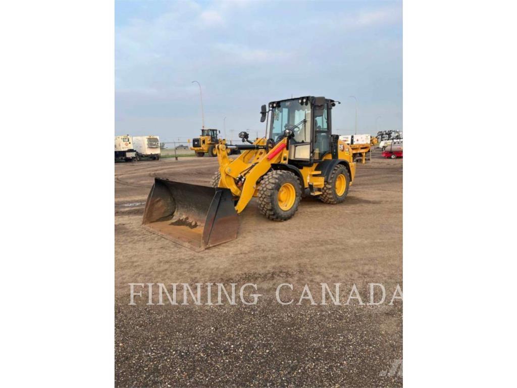 CAT 908 Kolové nakladače