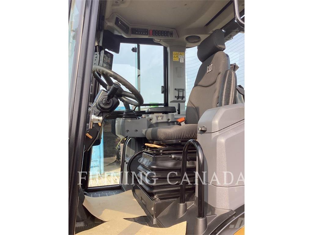 CAT 908 Kolové nakladače