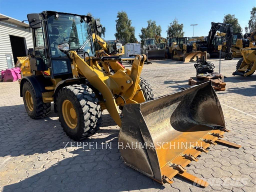 CAT 908-14 Kolové nakladače