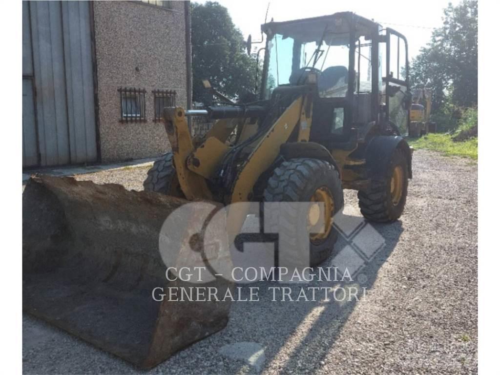 CAT 908H Kolové nakladače