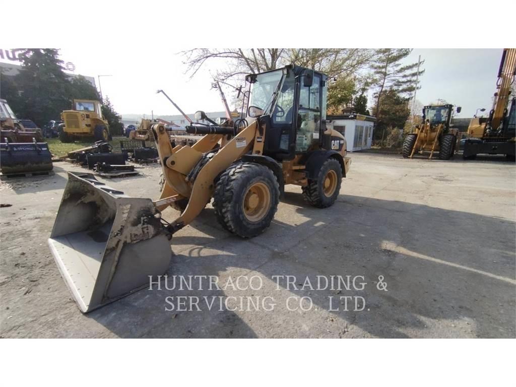 CAT 908H Kolové nakladače